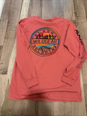 T-Shirt Addicts Coral Long-Sleeve Tee with Outdoor Graphic